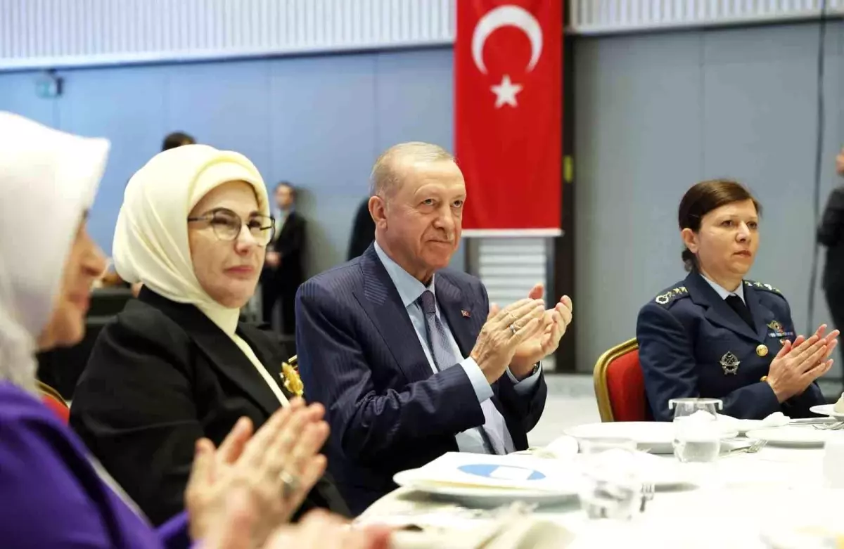 Emine Erdoğan’dan ‘Anneyle Güçlü Aile, Aileyle Güçlü Türkiye’ Programına İştirak