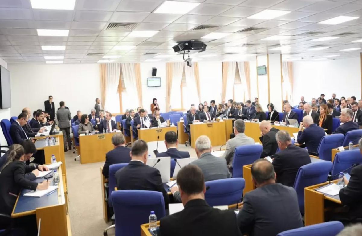 Enflasyon Belirsizlikleri ve Dezenflasyon Süreci