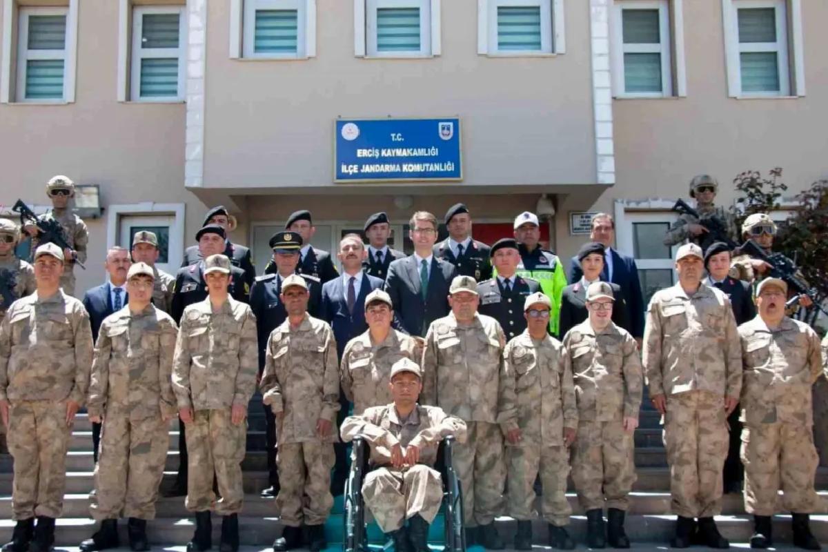 Erciş’te Temsili Askerlik Merasimi His Dolu Anlarla Gerçekleşti