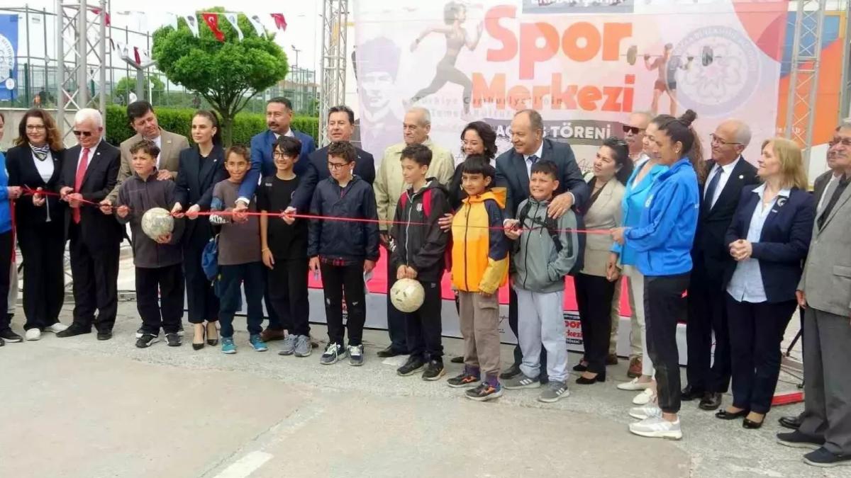 Erman Şahin Spor Merkezi Açıldı