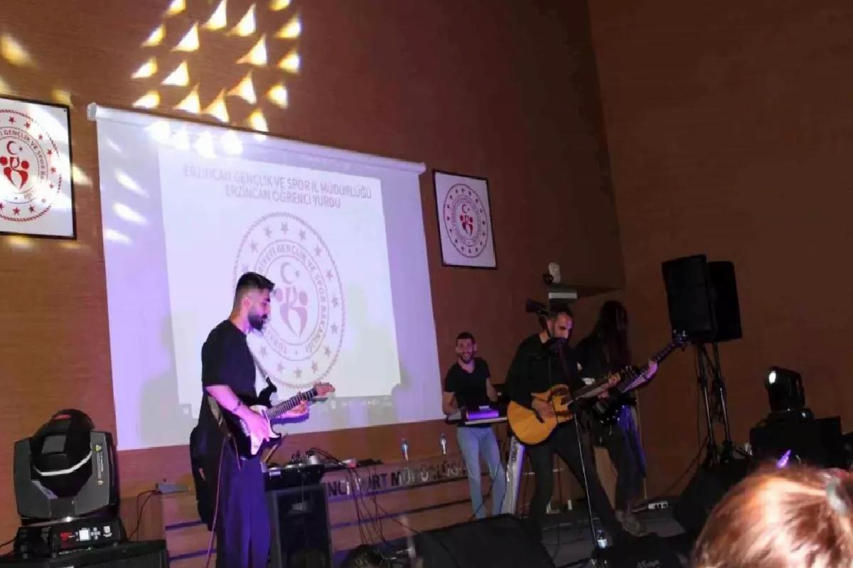 Erzincan’da Öğrenciler İçin Konser
