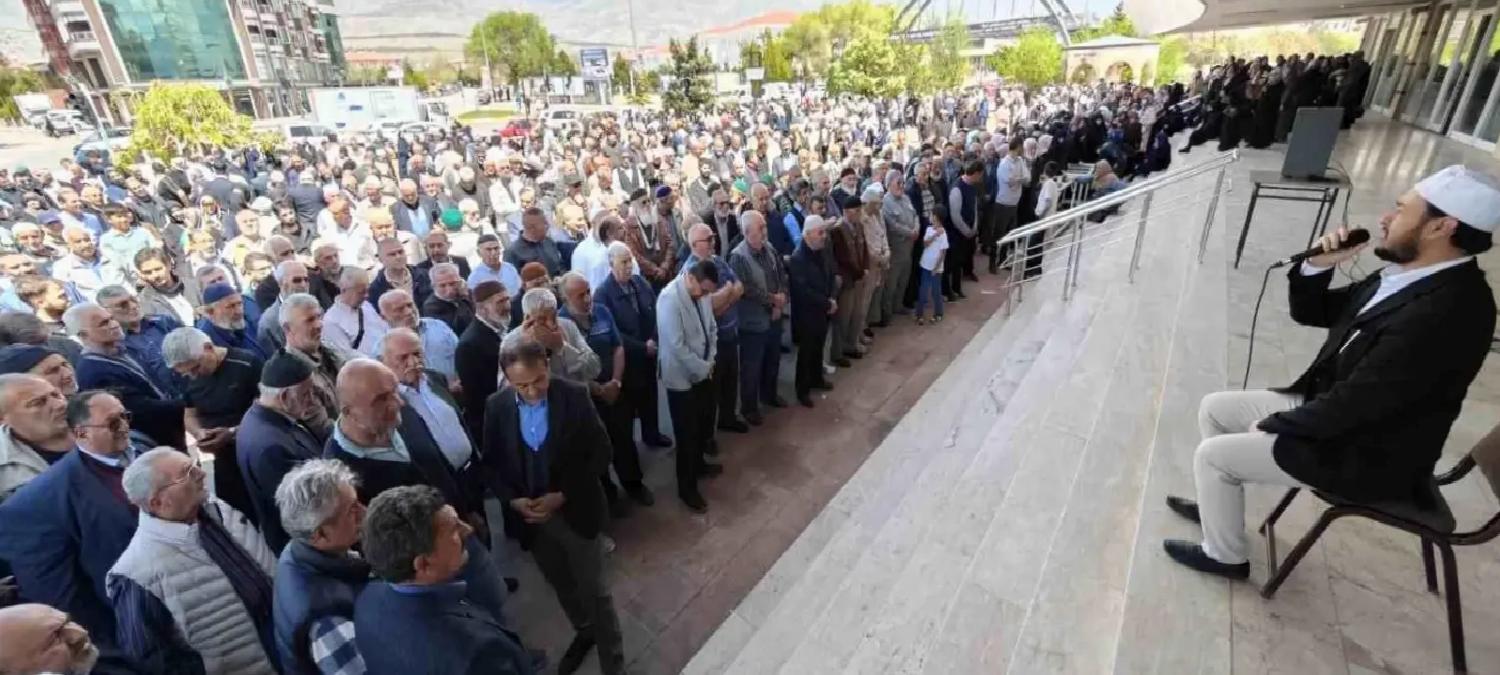 Erzincan’dan Hacı Adayları Uğurlandı