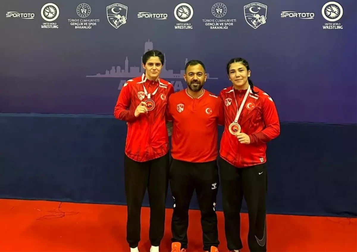 Erzincanlı Güreşçiler U20 Turnuvasında Madalya Kazandı