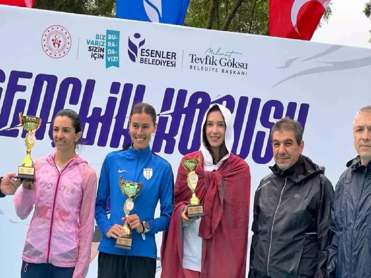 Esenler’de 19 Mayıs Gençlik Koşusu Gerçekleştirildi