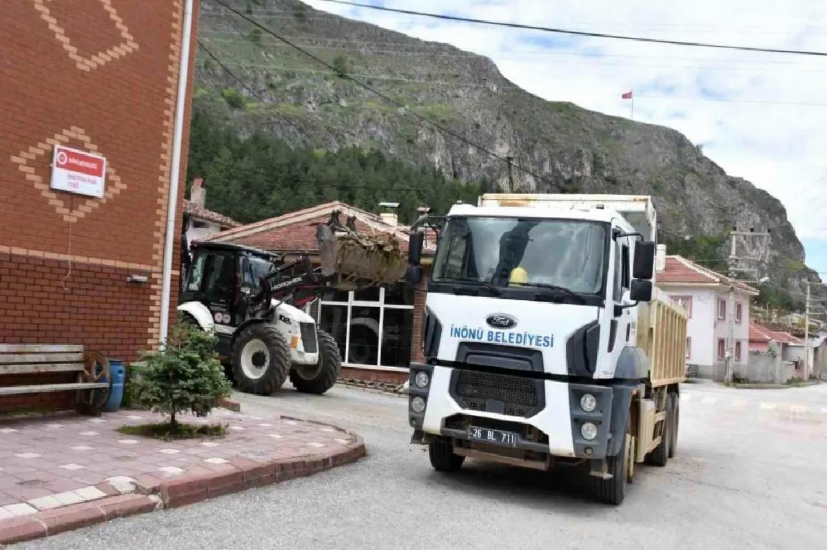 Eskişehir İnönü’de Metruk Binalar Yıkılıyor