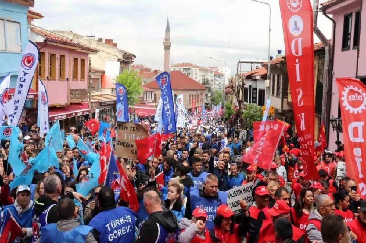 Eskişehir’de Coşkulu 1 Mayıs Kutlaması