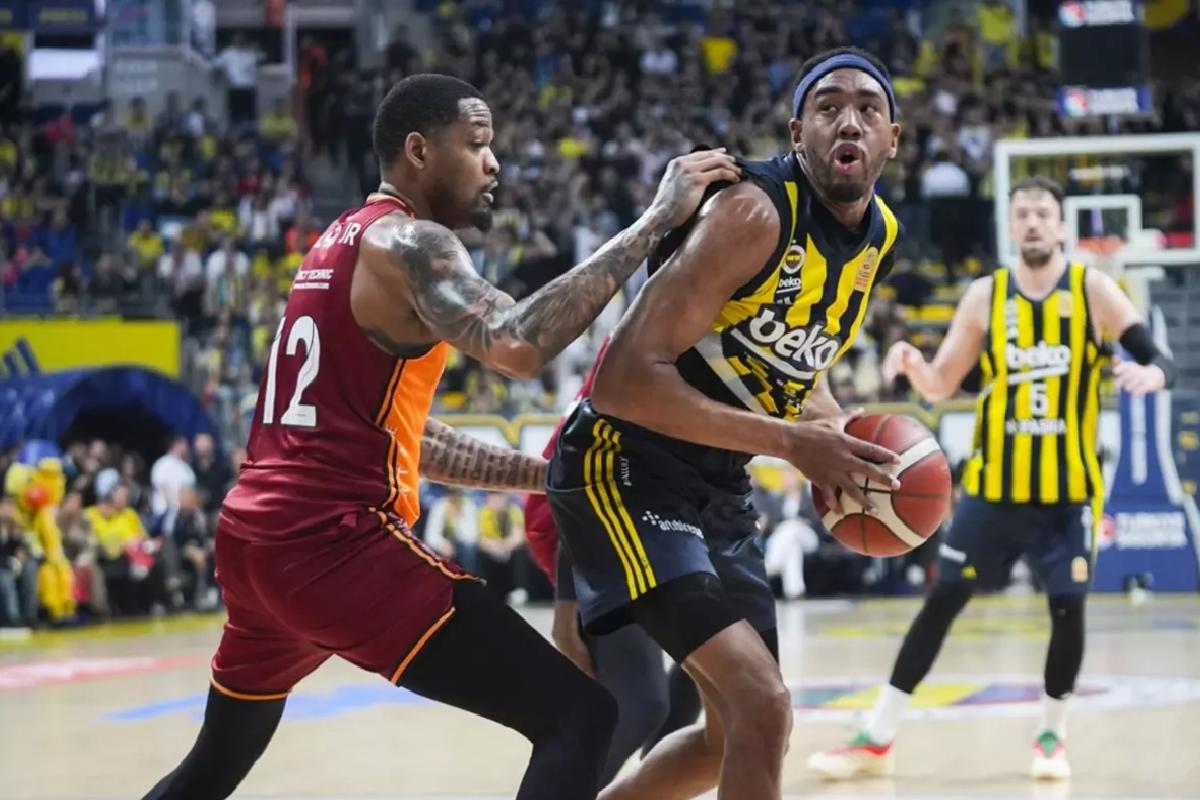 Fenerbahçe Beko, Galatasaray’ı büyük farkla mağlup etti