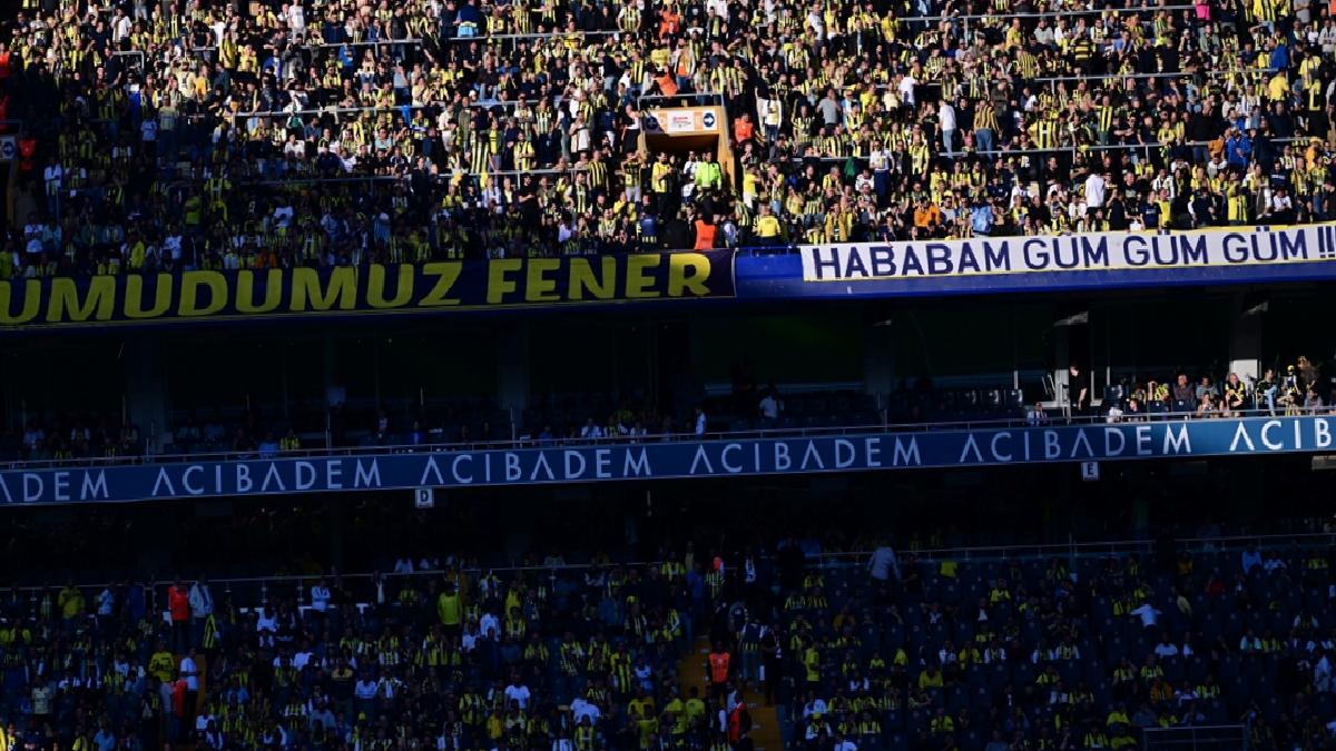 Fenerbahçe taraftarı, derbi sonrası Ali Koç ve idareye reaksiyon gösterdi