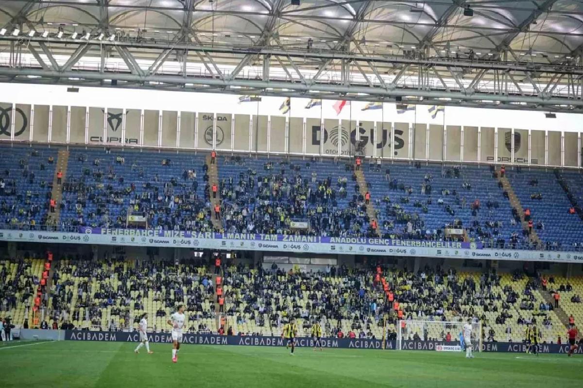 Fenerbahçe Taraftarından Protesto