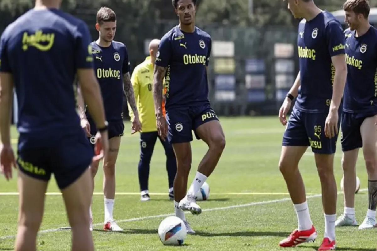 Fenerbahçe’ye müjdeli haber! Ekibe geri döndü