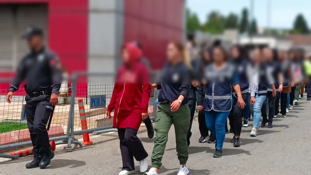 FETÖ Operasyonu: 228 Gözaltı, 77 Tutuklama