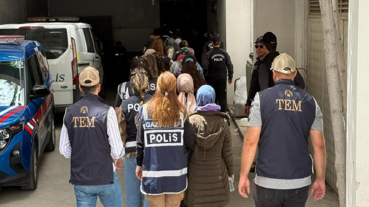 FETÖ operasyonunda gözaltına alınan 225 kuşkulu adliyeye sevk edildi