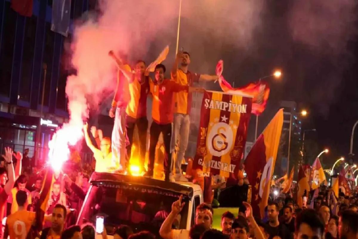 Galatasaray 25. Şampiyonluğunu Kutladı