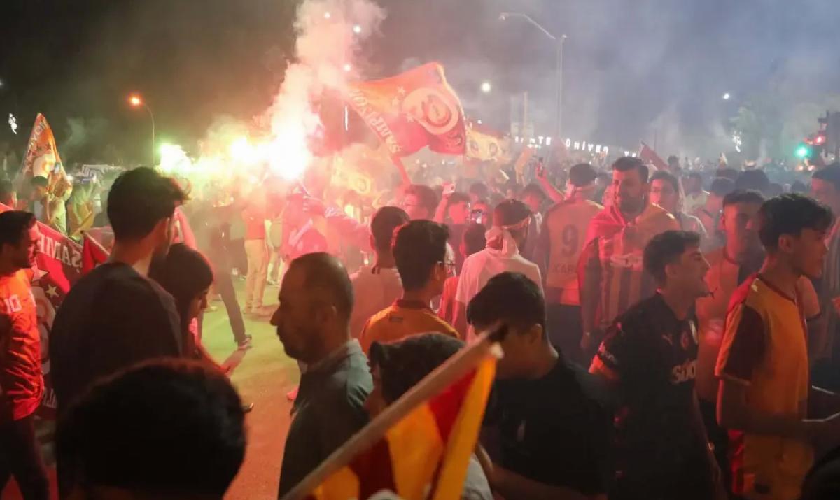 Galatasaray Şampiyonluğunu Kutladı