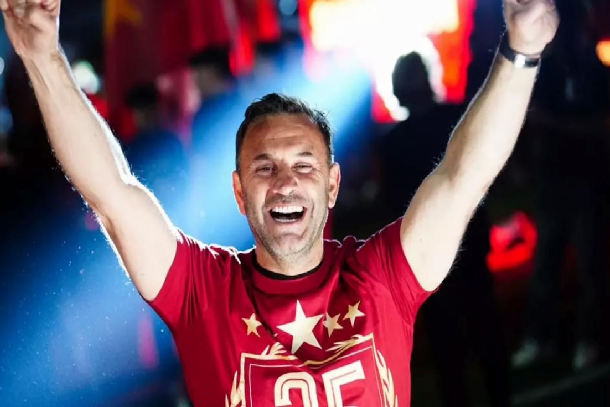 Galatasaray’da Okan Buruk tarihe geçti