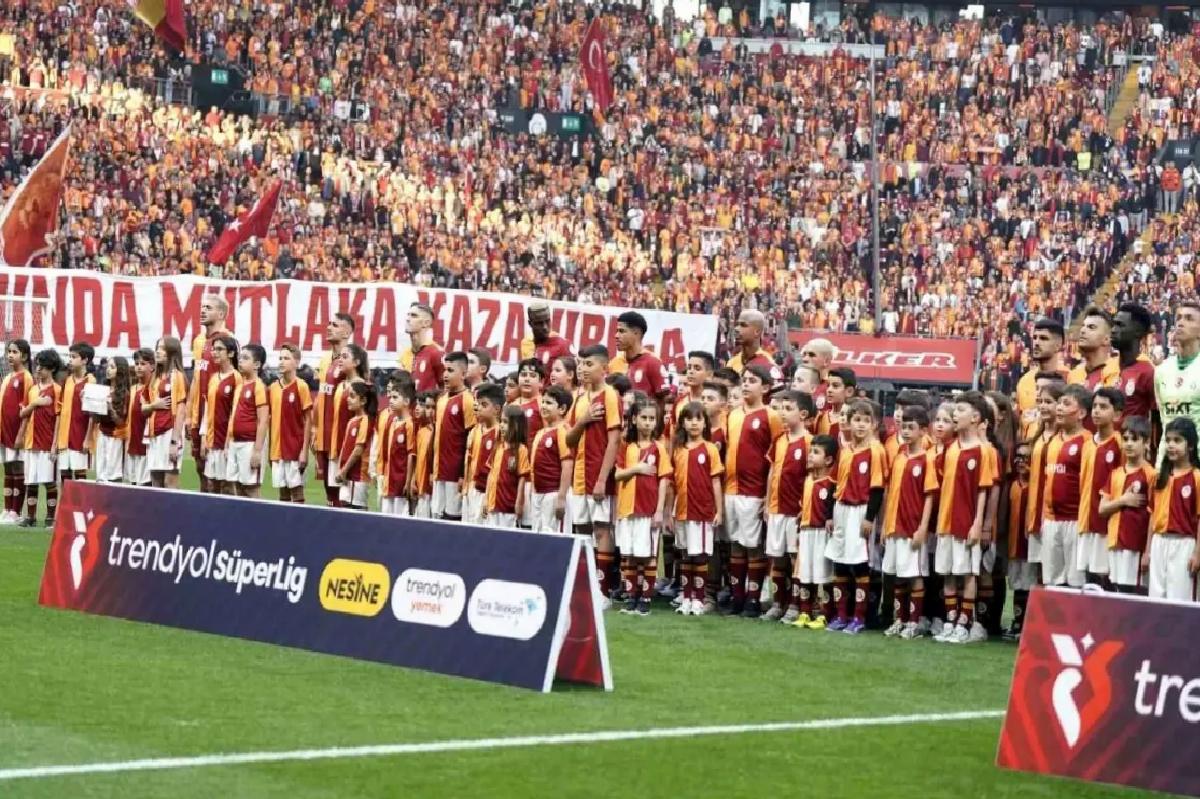 Galatasaray’da Takım Değişikliği