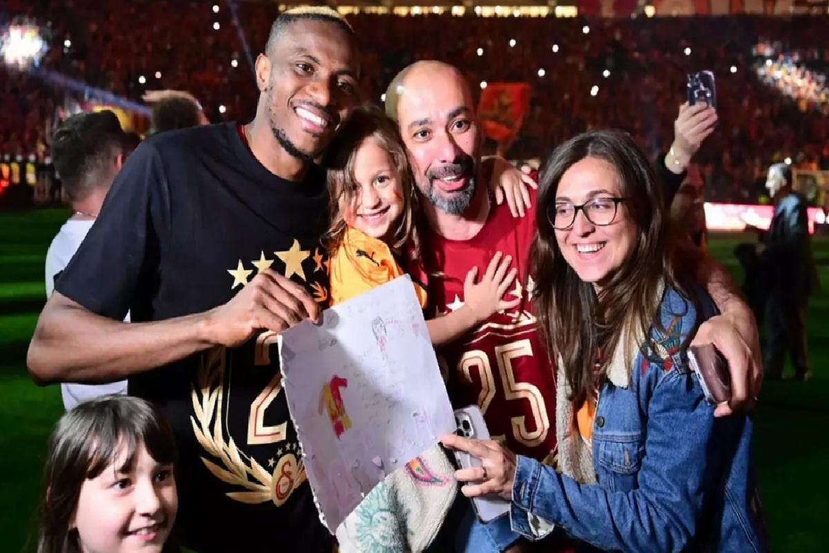 Galatasaray’dan ayrılıyor mu? Osimhen’den şampiyonluk sonrası transfer açıklaması