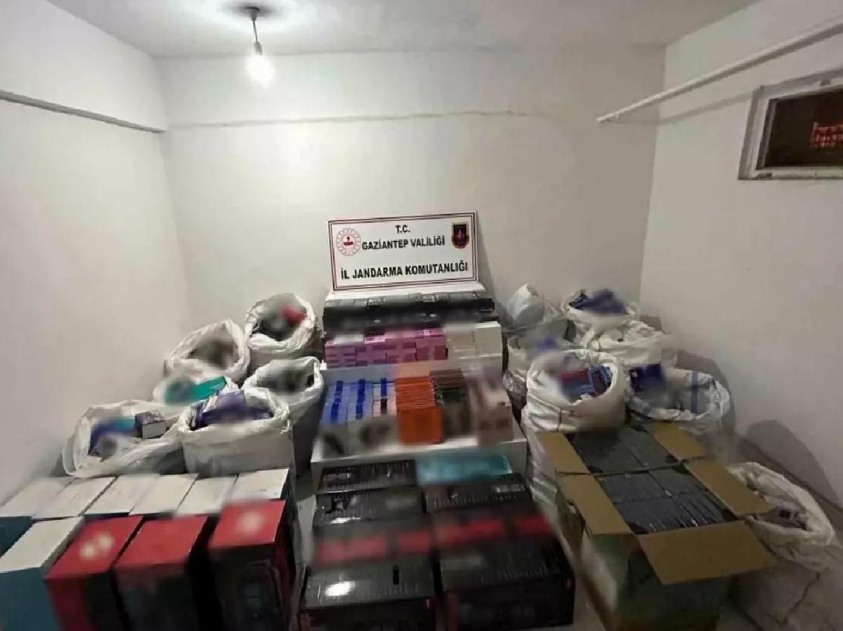 Gaziantep 3 milyon TL bedelinde kaçak elektronik eşya ele geçirildi: 2 gözaltı