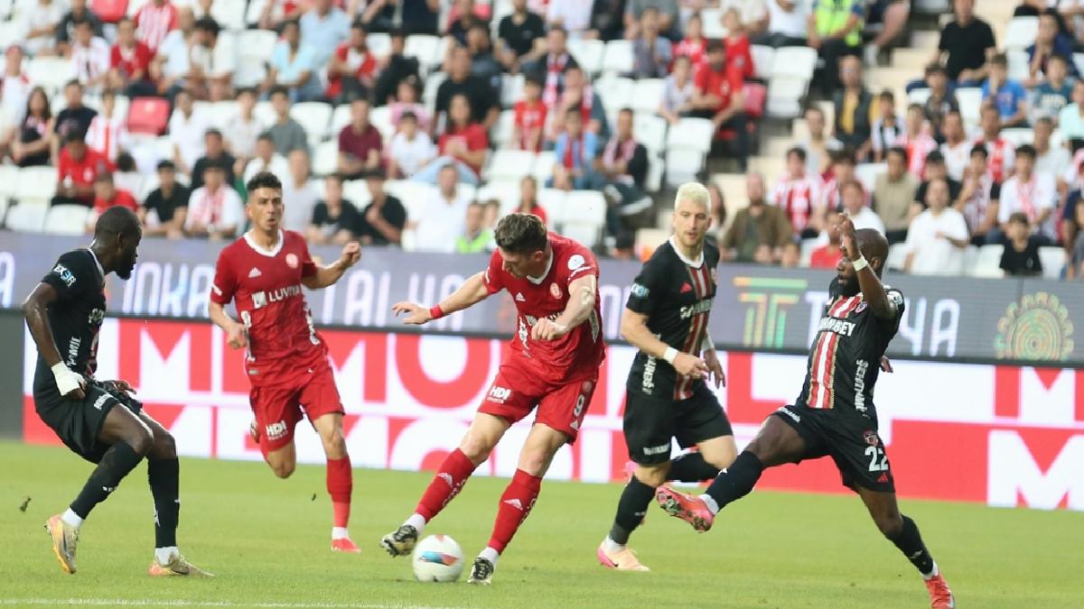 Gaziantep FK, 4 maç sonra puanla tanıştı