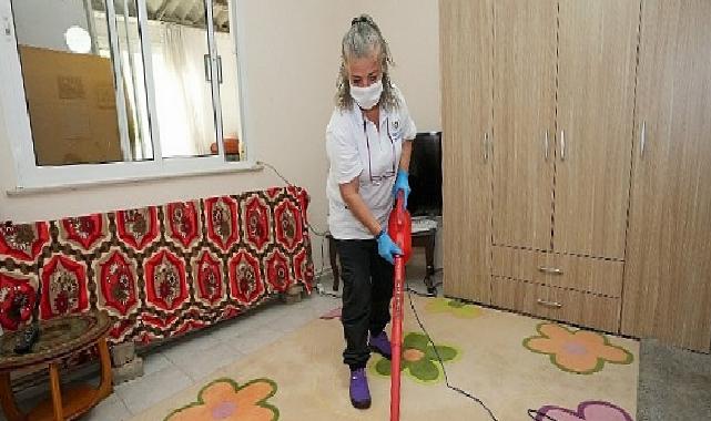 Gaziemir Belediyesi’nden 98 haneye paklık hizmeti