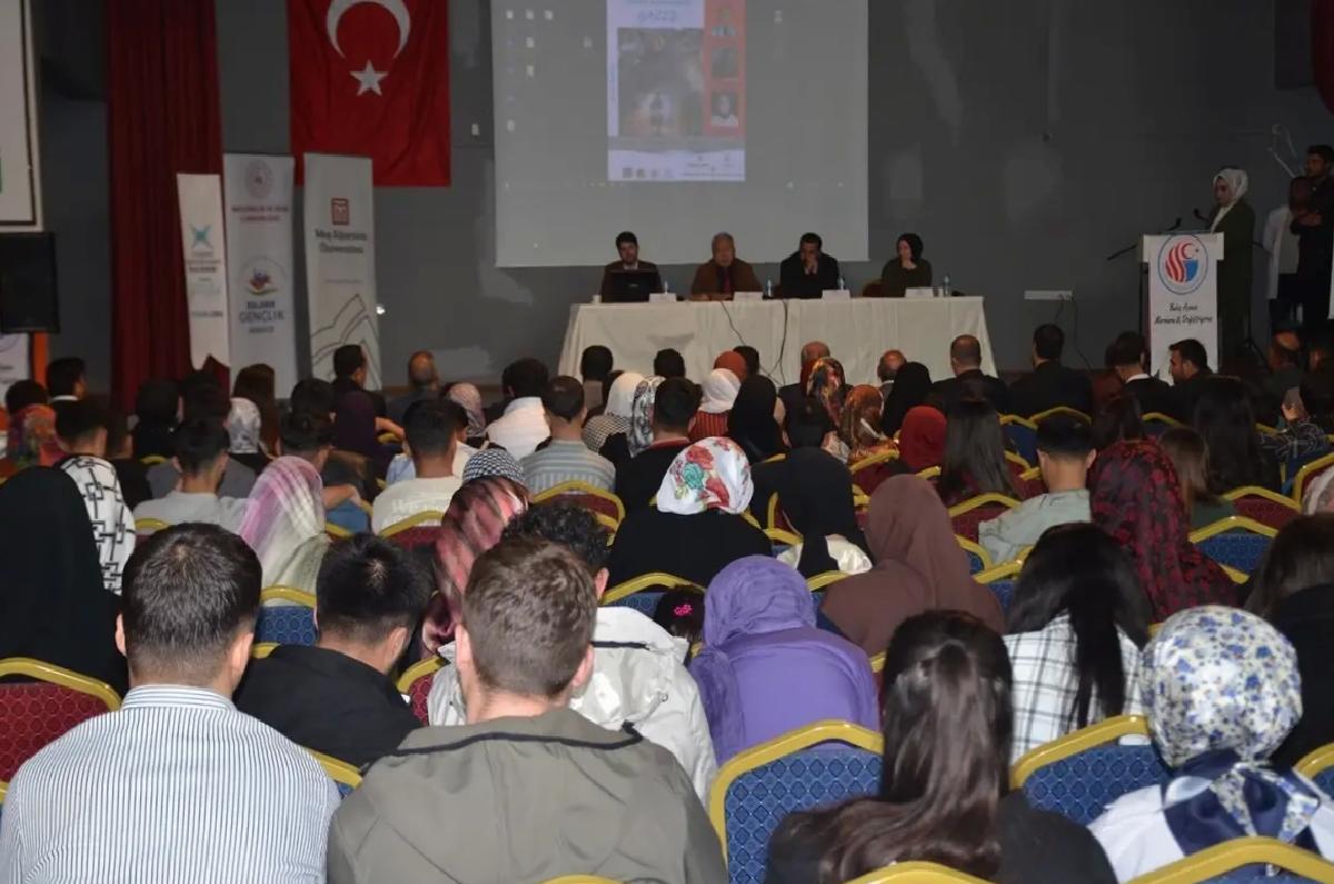 Gazze İçin Panel Düzenlendi