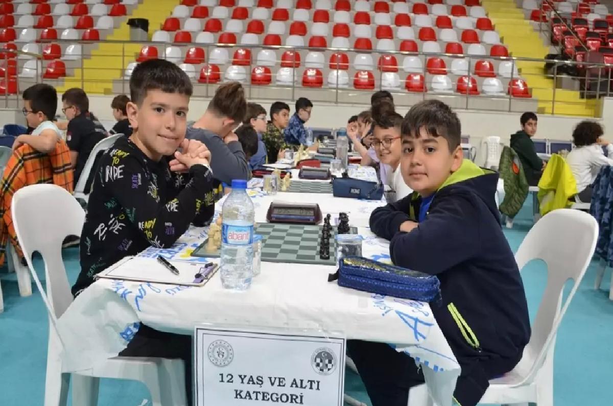 Gençlik Satranç Turnuvası Başladı