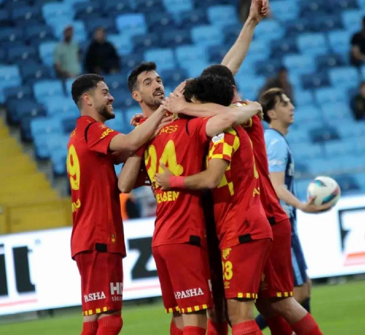 Göztepe Birinci Yarıda Önde
