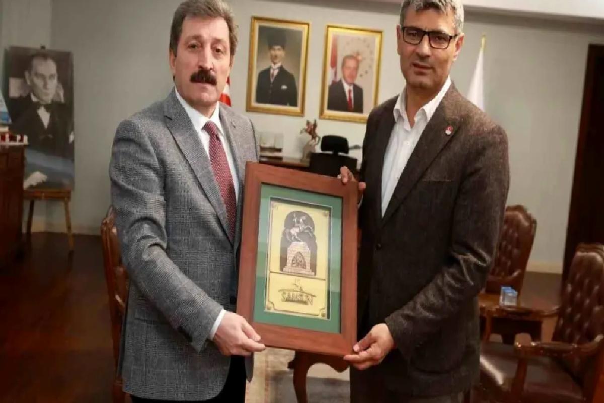 Gümüş Madalyalı Yusuf Dikeç, Vali’yi Ziyaret Etti