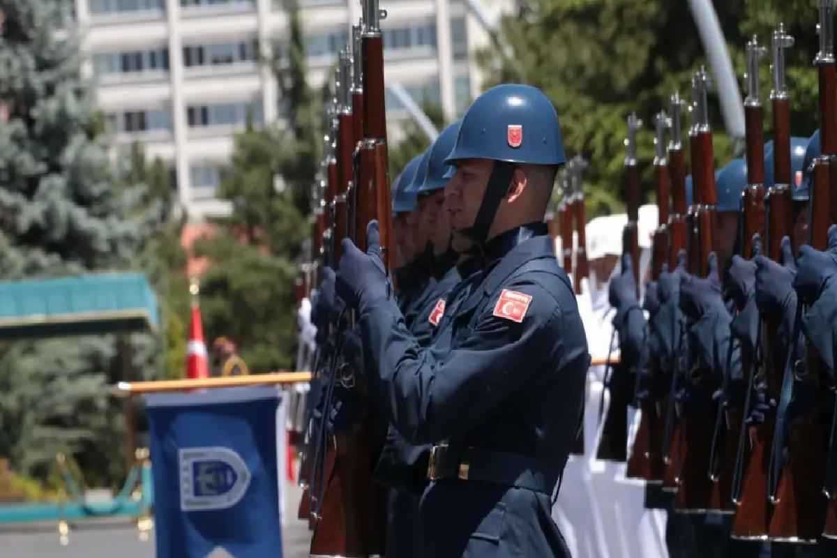 Gürak ve Vandier Bir Ortaya Geldi