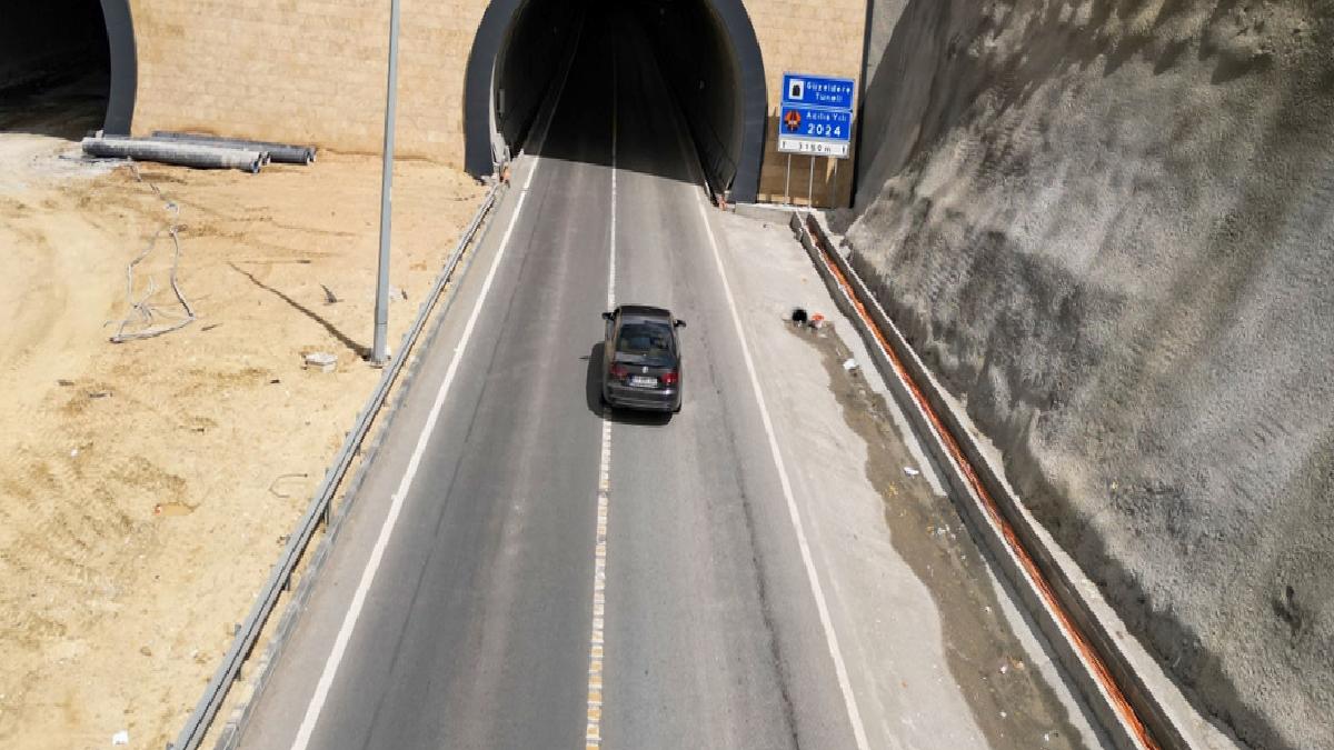 Hakkari-Van kara yolundaki riskli bölgeler tünellerle aşıldı