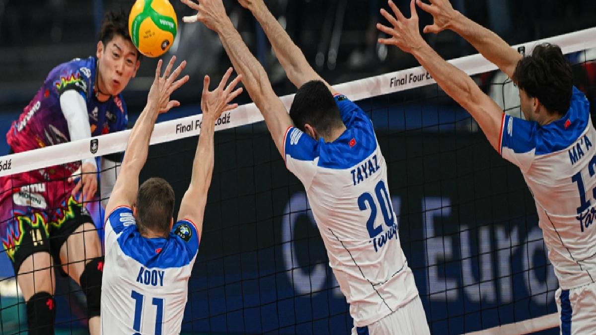 Halkbank yarı finalde kaybetti