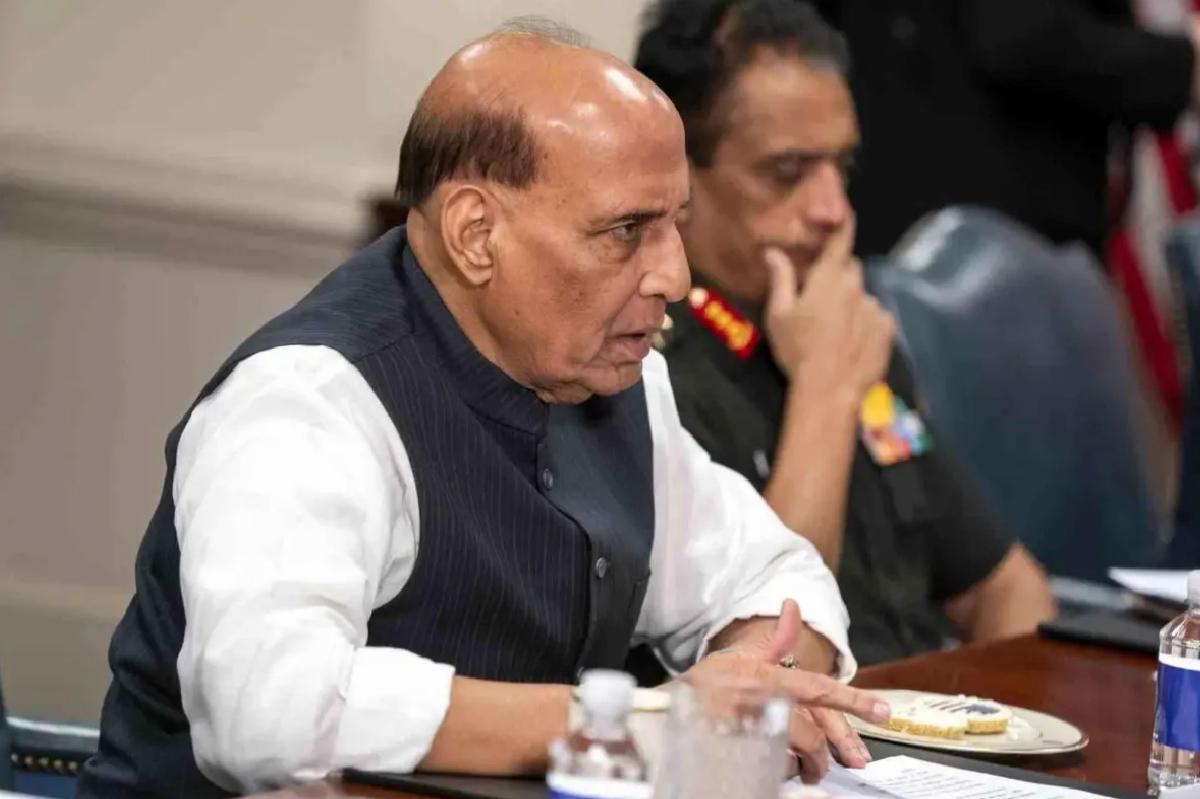 Hindistan, Pakistan’ın Nükleer Silahlarını Eleştirdi