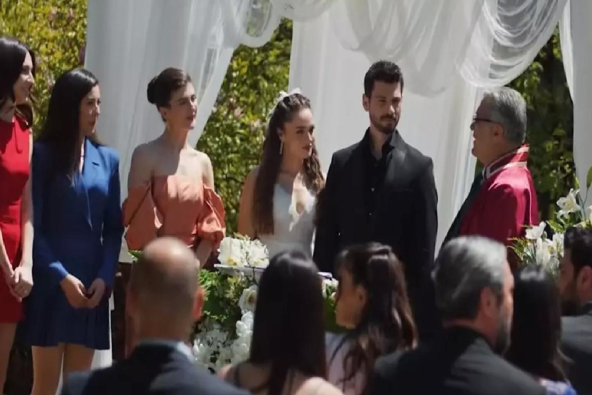 Hudutsuz Sevda dizisinde başrol veda etti