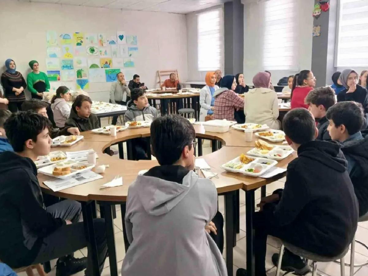 İbrahim Hakkı Kubilay İmam Hatip Ortaokulu başarılarıyla göz dolduruyor