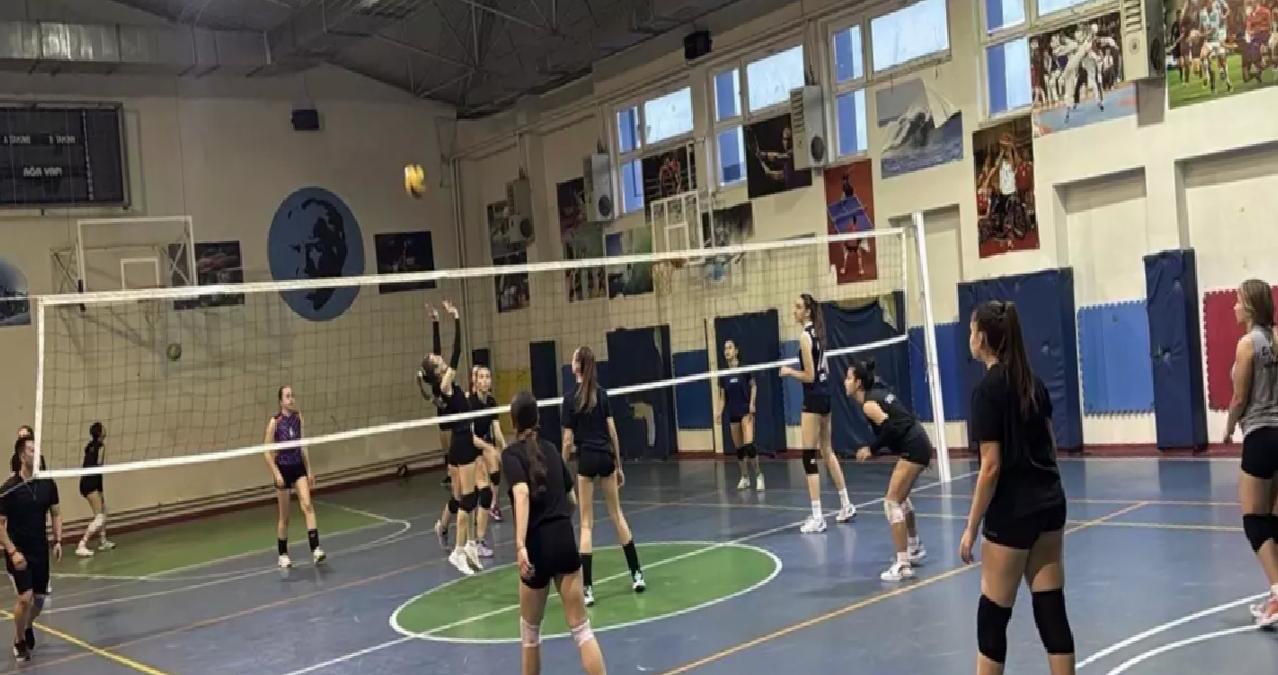 İkizler Voleybolda Amaç Büyük!