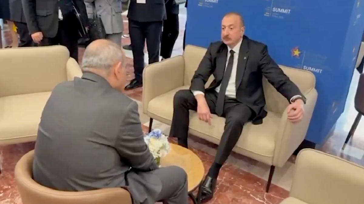 İlham Aliyev, Nikol Paşinyan ile bir ortaya geldi