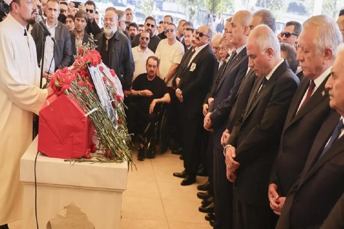 İmam, Sırrı Süreyya Lider ile ilgili anısını cenazede anlattı