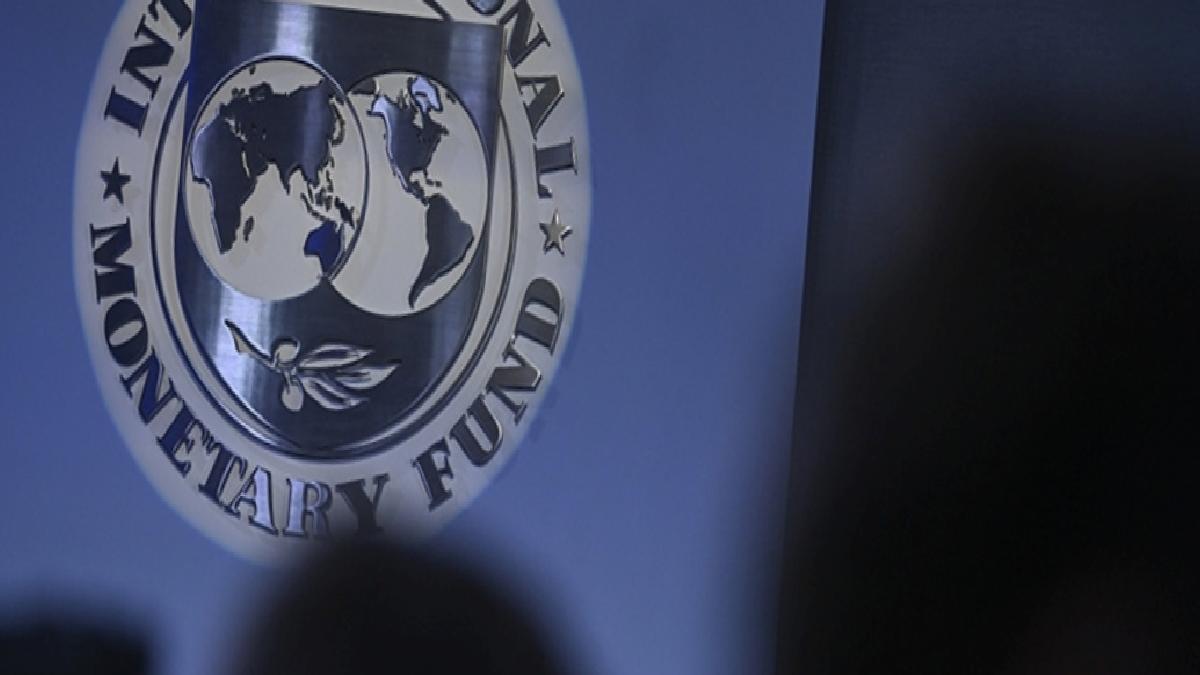 IMF’den Pakistan’a 1,4 milyar dolarlık kredi