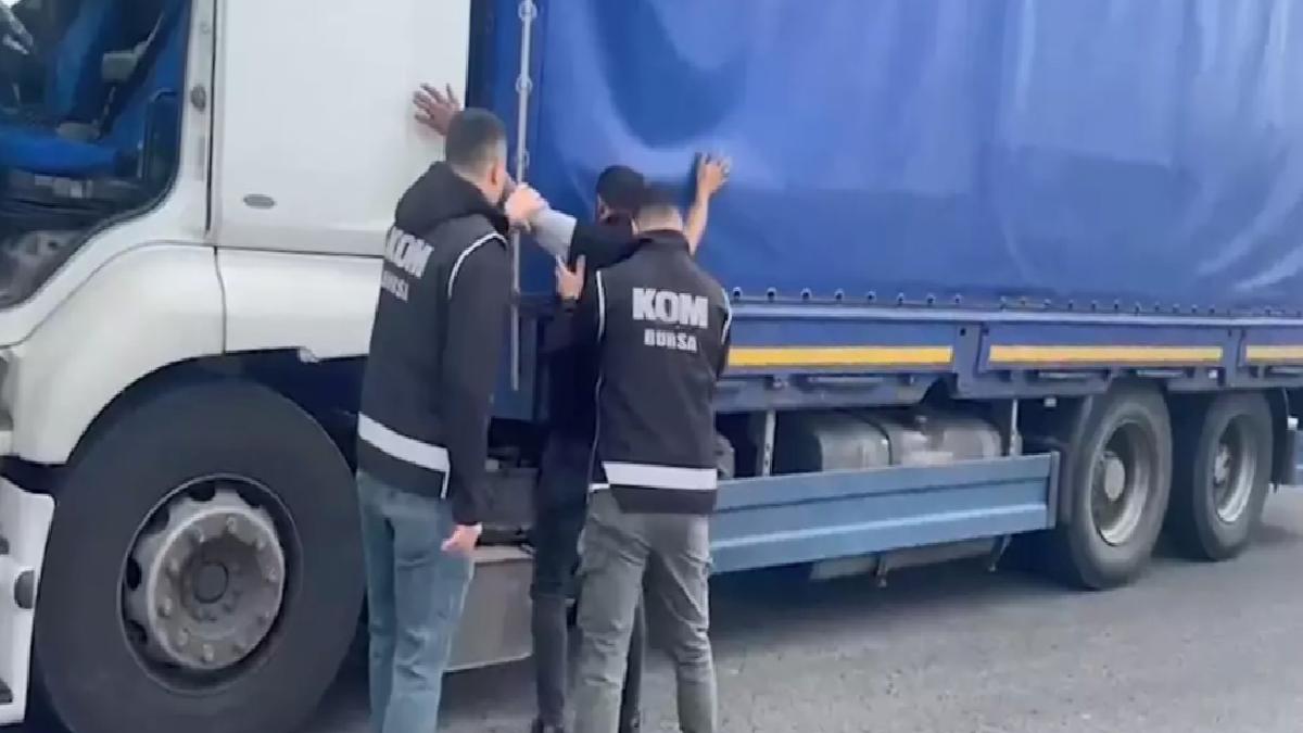 İnegöl’de Kaçak Makaron Operasyonu