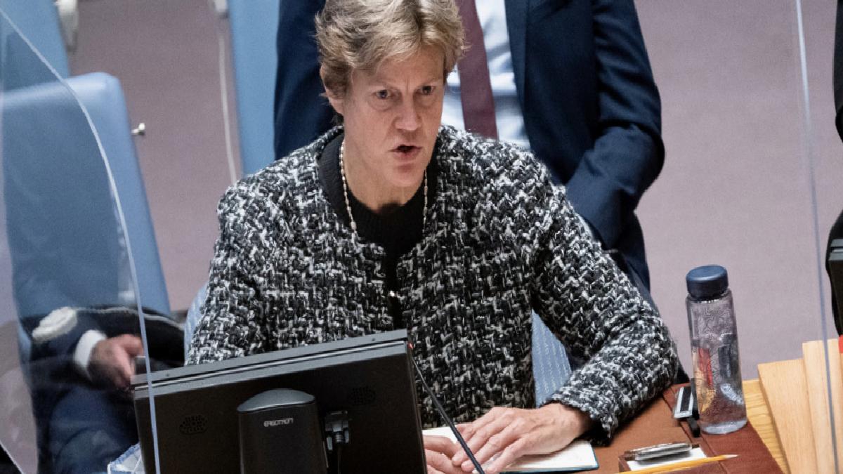 İngiltere zımnî servisine birinci bayan lider: Pekin Barbara favori aday