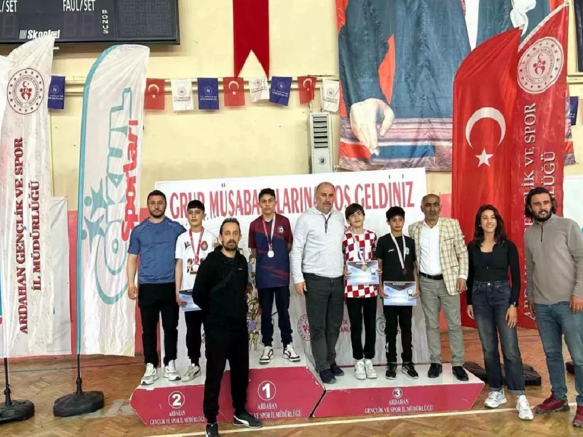 İspir’in Bilek Güreşi Zaferi