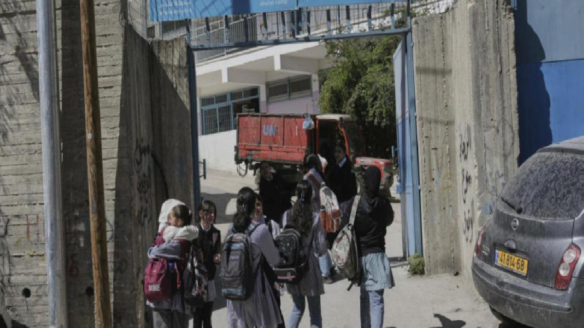 İsrail, Gazze’de BM okullarını bastı