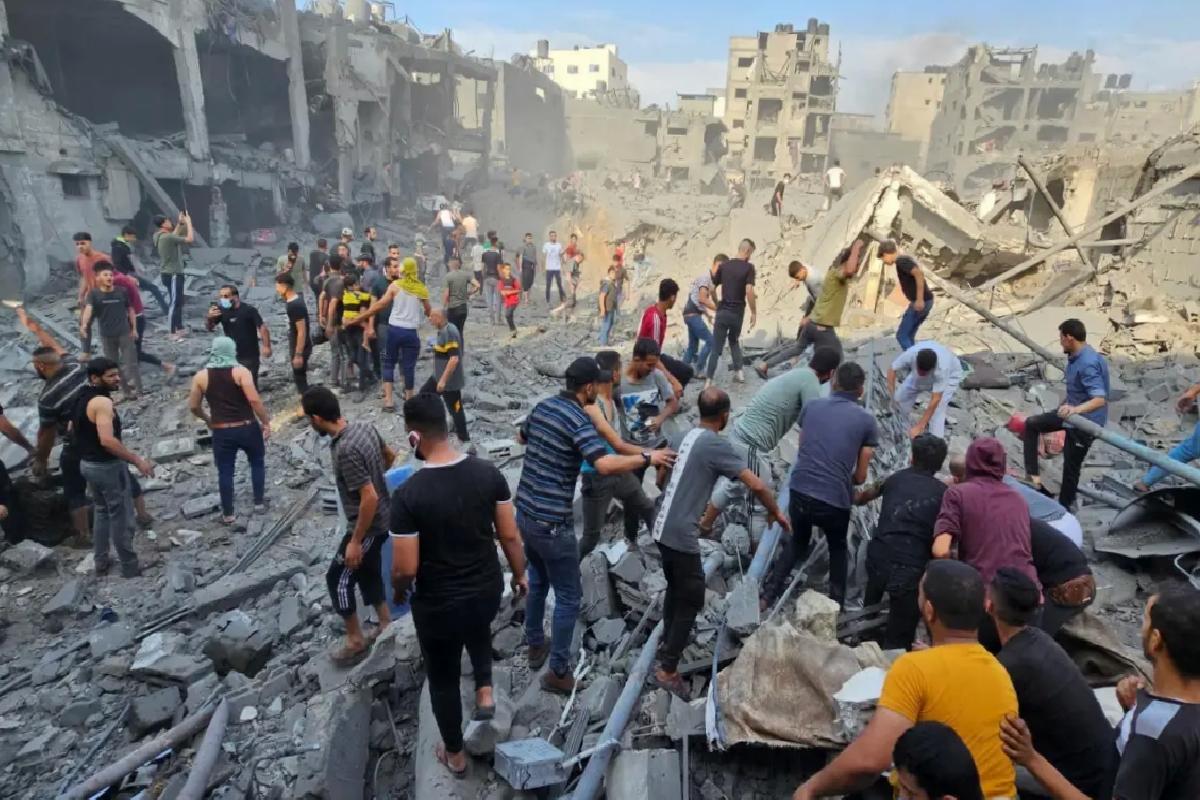 İsrail gece boyunca bomba yağdırdı! 100’den fazla meyyit var