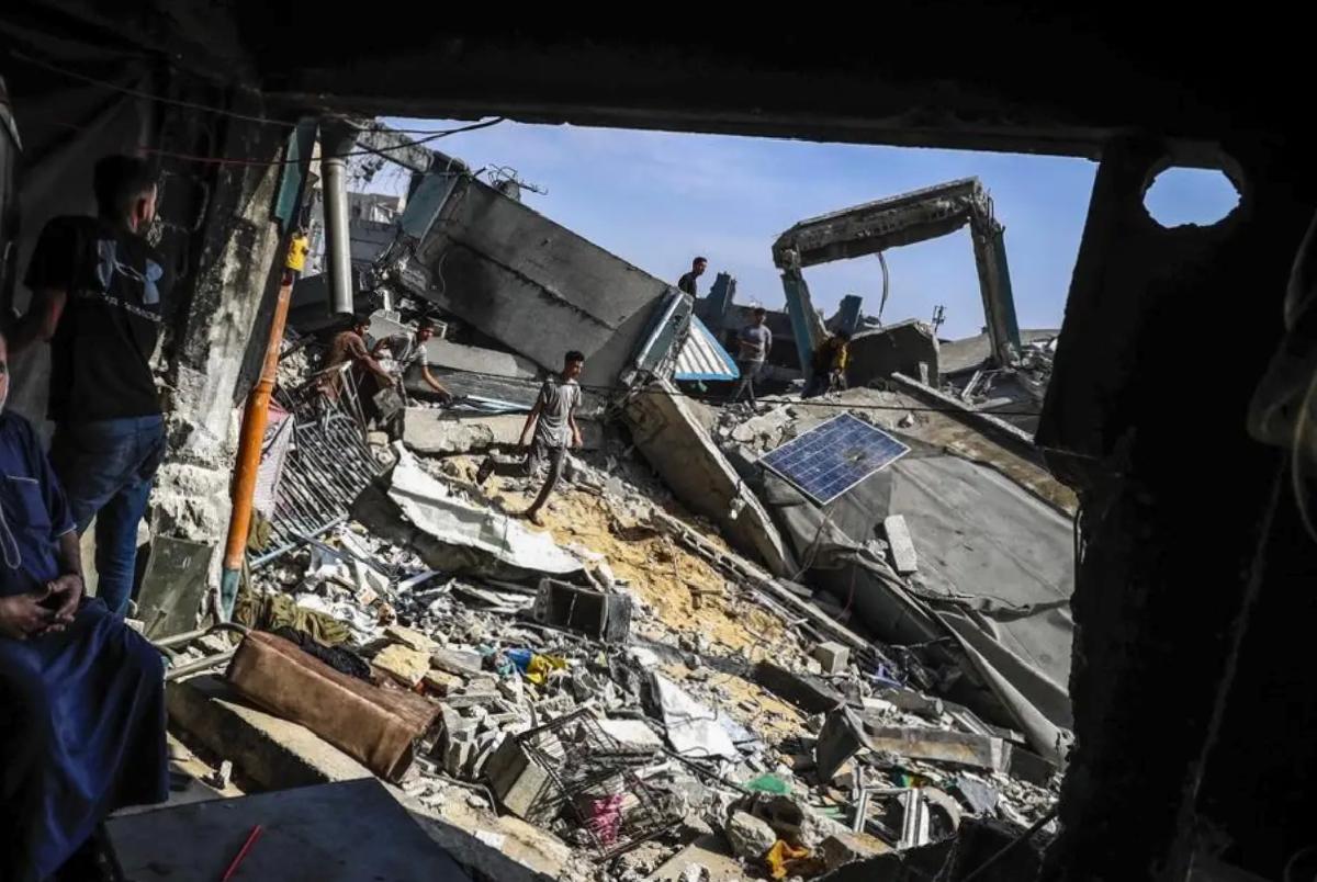 İsrail Hava Saldırısı Gazze’de Yardım Merkezi Enkazına Döndü
