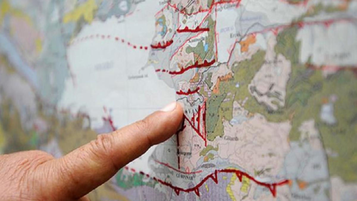 İstanbul’daki 6.2’lik zelzele raporu çıktı: Fayın büyük kısmı yerinde duruyor