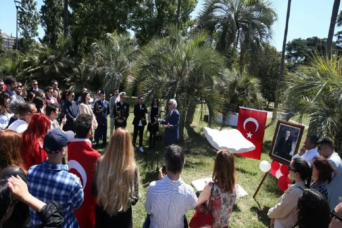 İtalya’daki Türk öğrenciler, 19 Mayıs Atatürk’ü Anma, Gençlik ve Spor Bayramı’nı kutladı