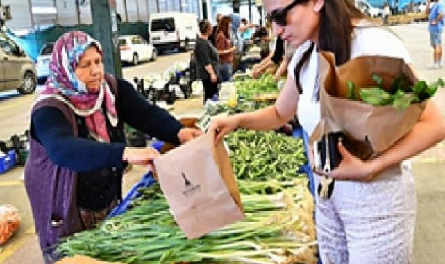İzmir Büyükşehir Belediyesi 15 yıldır organik tarımla çiftçiyi ayakta tutuyor
