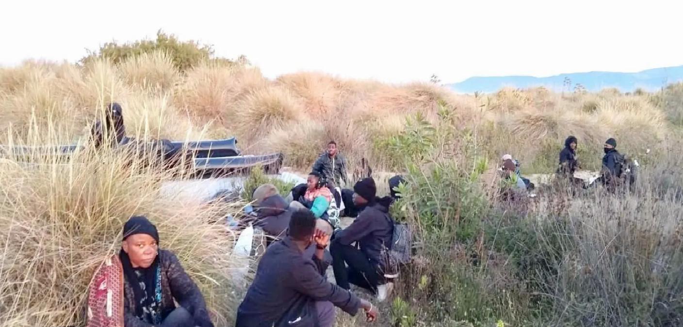 İzmir’de 14 Sistemsiz Göçmen Yakalandı