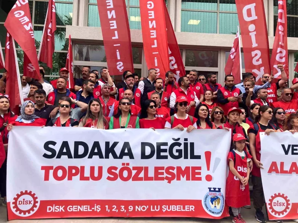 İzmir’de Emekçiler Grev Kararı Aldı
