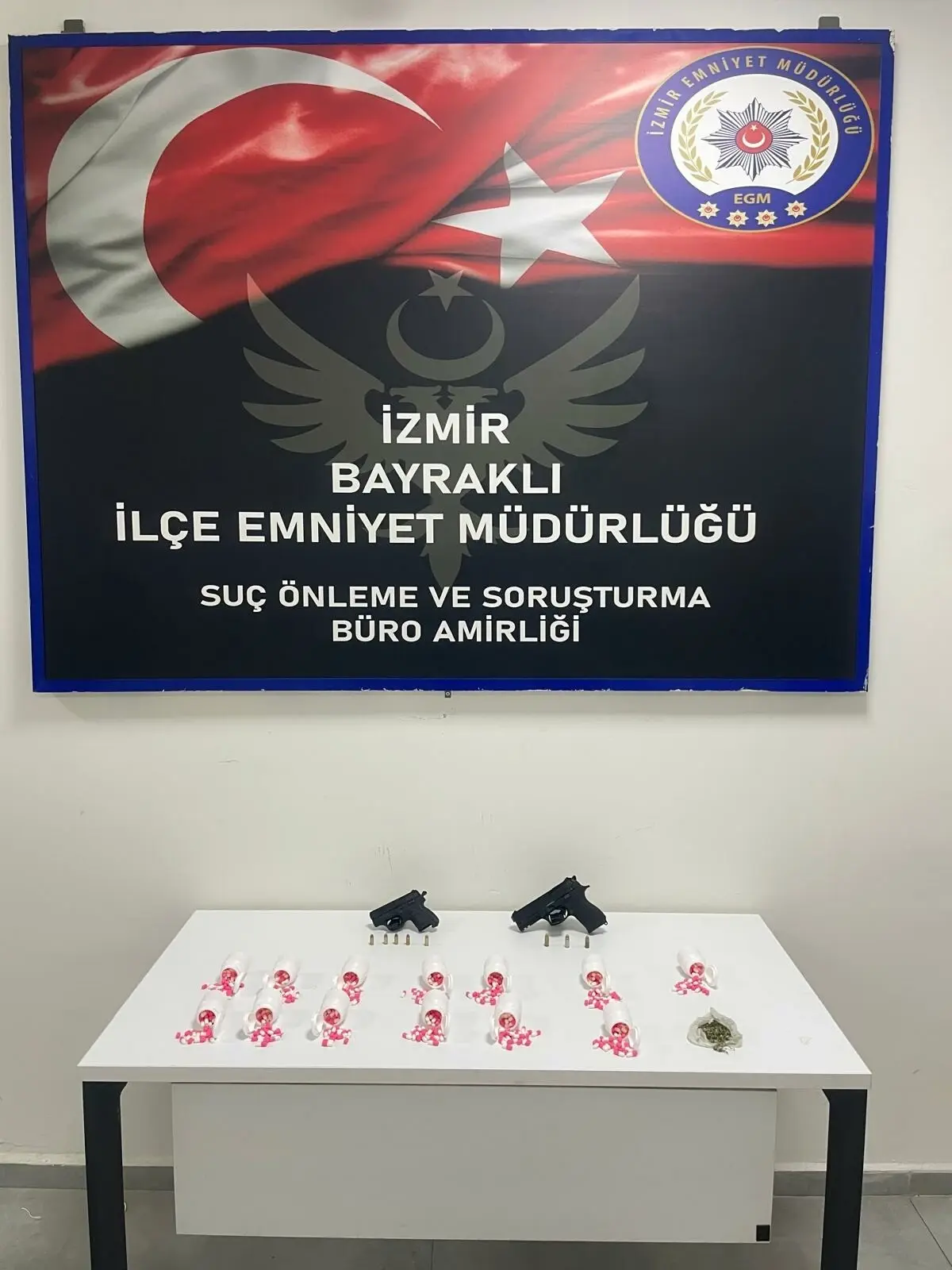 İzmir’de Uyuşturucu Operasyonu: 3 Gözaltı
